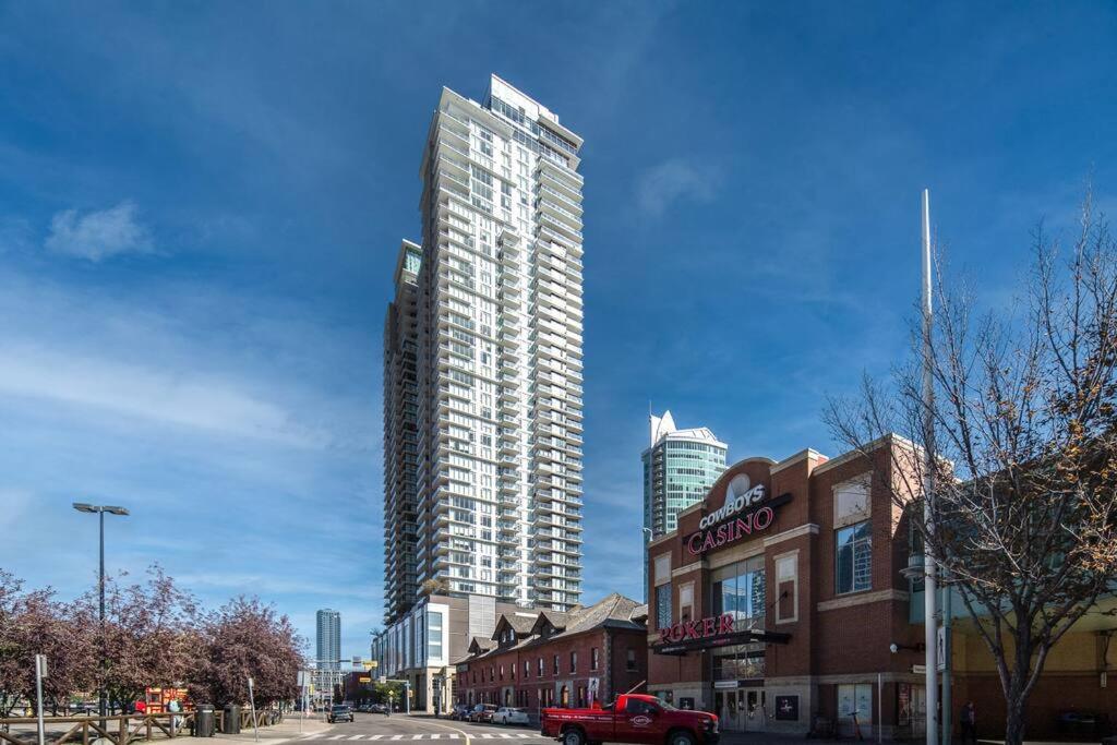 Luxury Stampede/sky View, Free Parking, Gym Calgary
