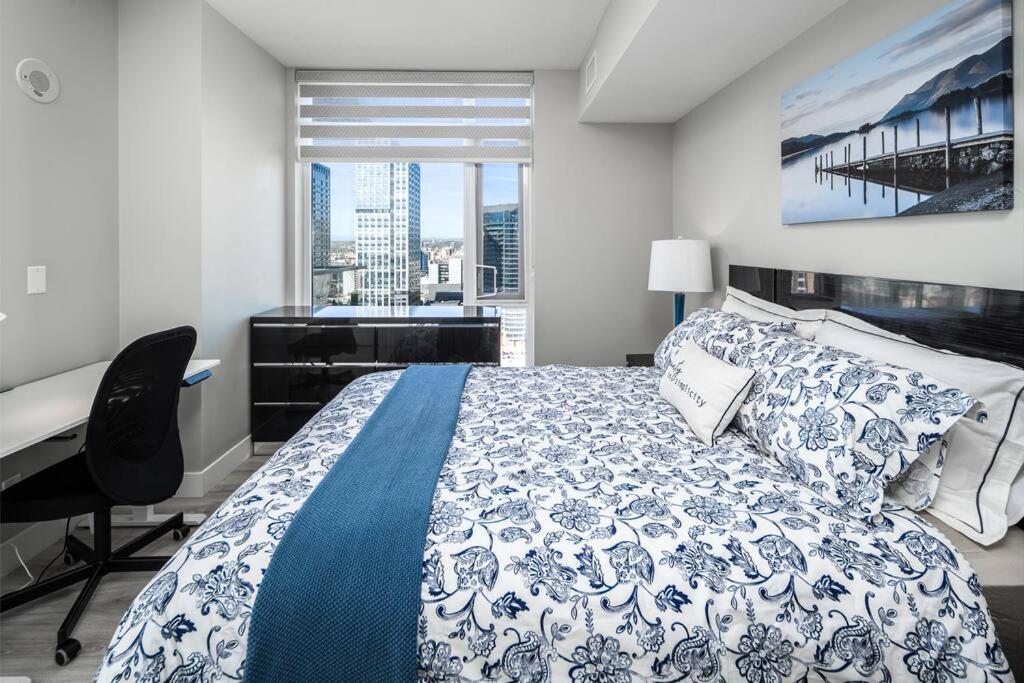 Luxury Stampede/sky View, Free Parking, Gym * Calgary