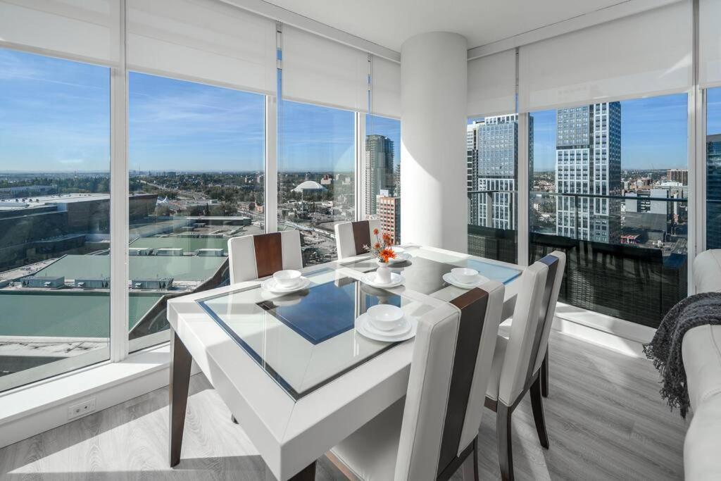 Luxury Stampede/sky View, Free Parking, Gym * Calgary